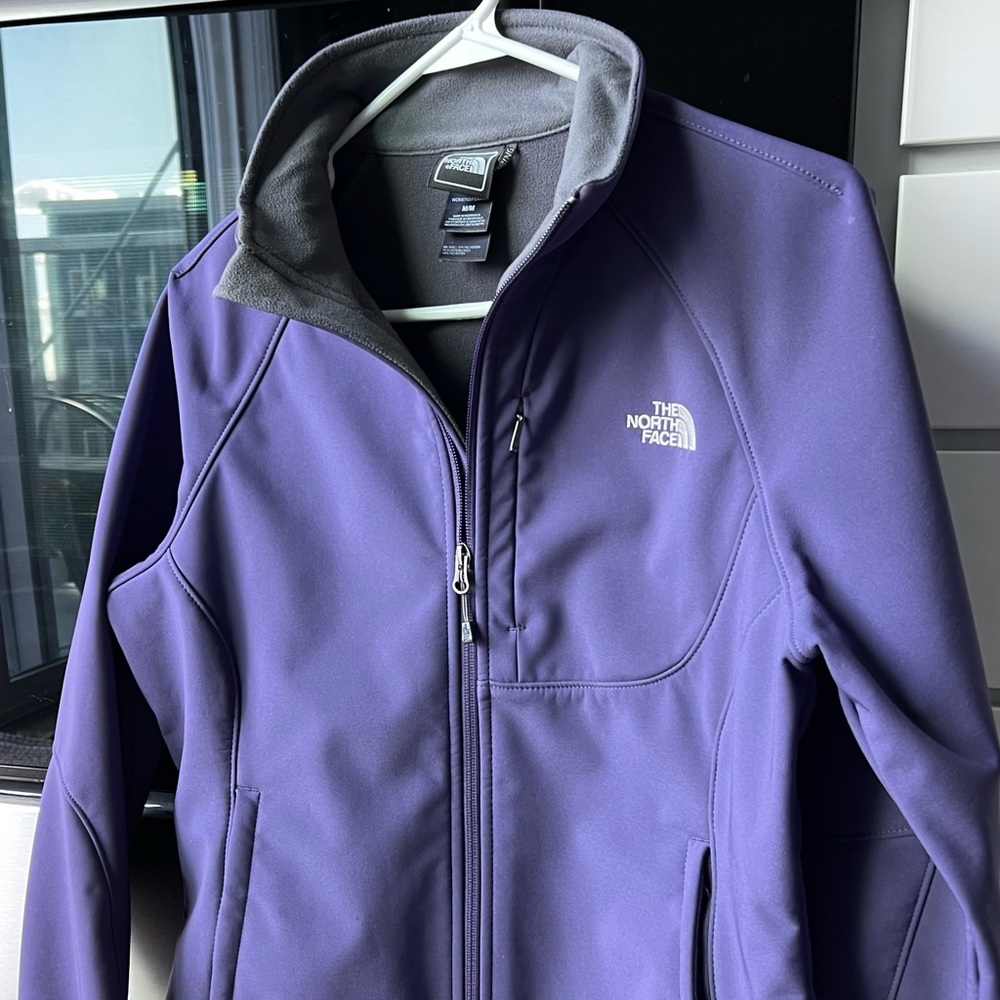 LIGHTWEIGHT WOMENS NORTH FACE JACKET